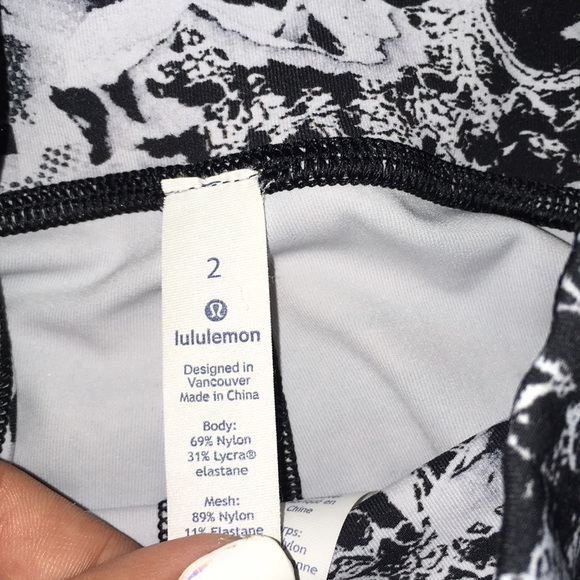 Lululemon Iced Black and White, Wunder Under III - Picture 4 of 5
